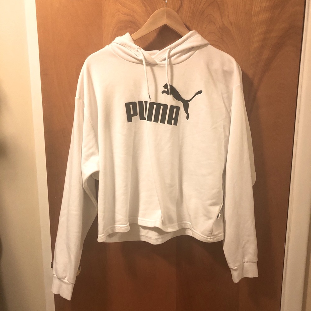 Puma sweatshirt XL fits like M